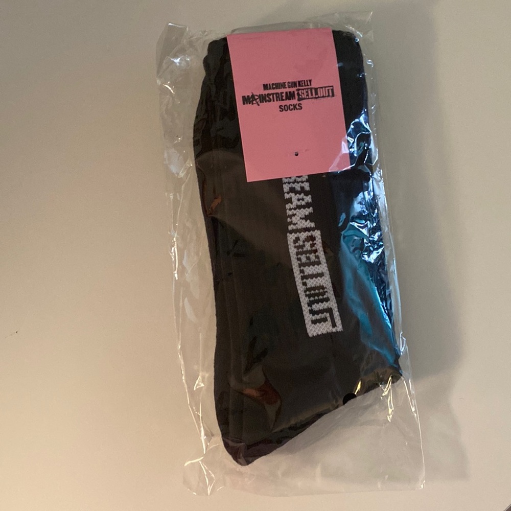 Machine Gun Kelly Mainstream sellout socks! (Unopened)